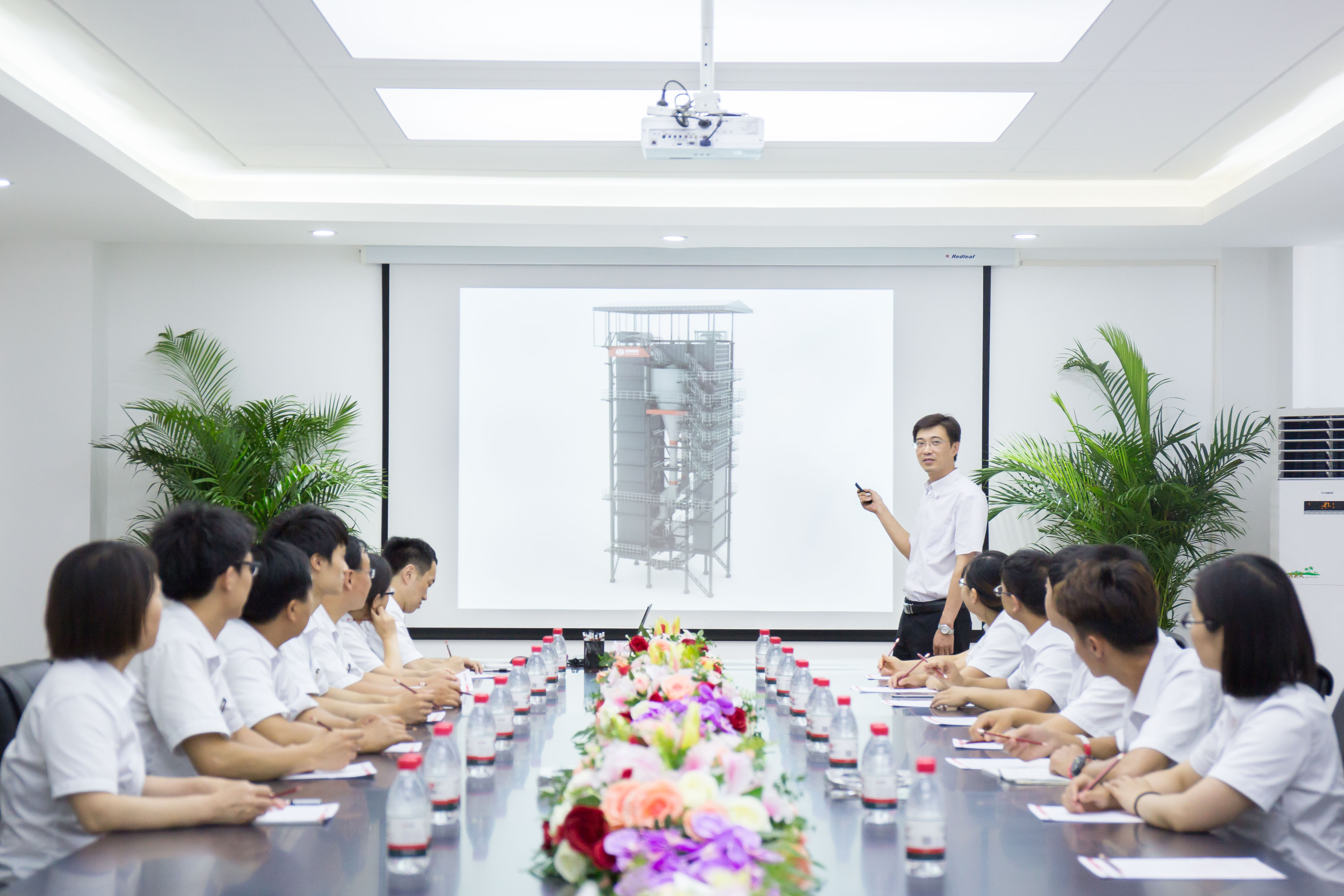 ���λᡤJ9-�ٷ���վ|������Ϸ��һƷ��